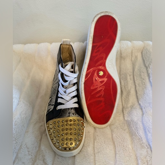 Men’s Christian Louboutin sneakers. - Picture 3 of 5